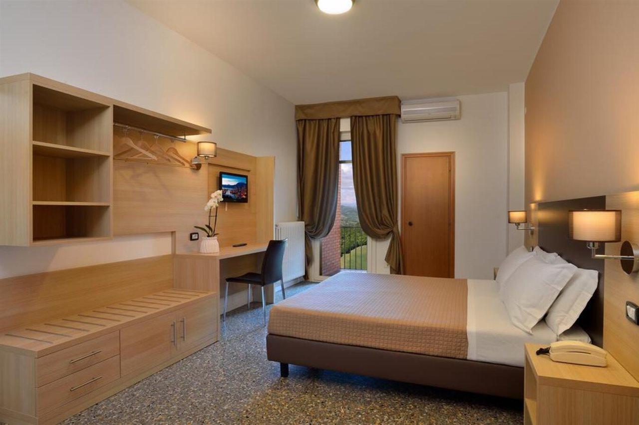 Hotel Piero Della Francesca Urbino Kültér fotó