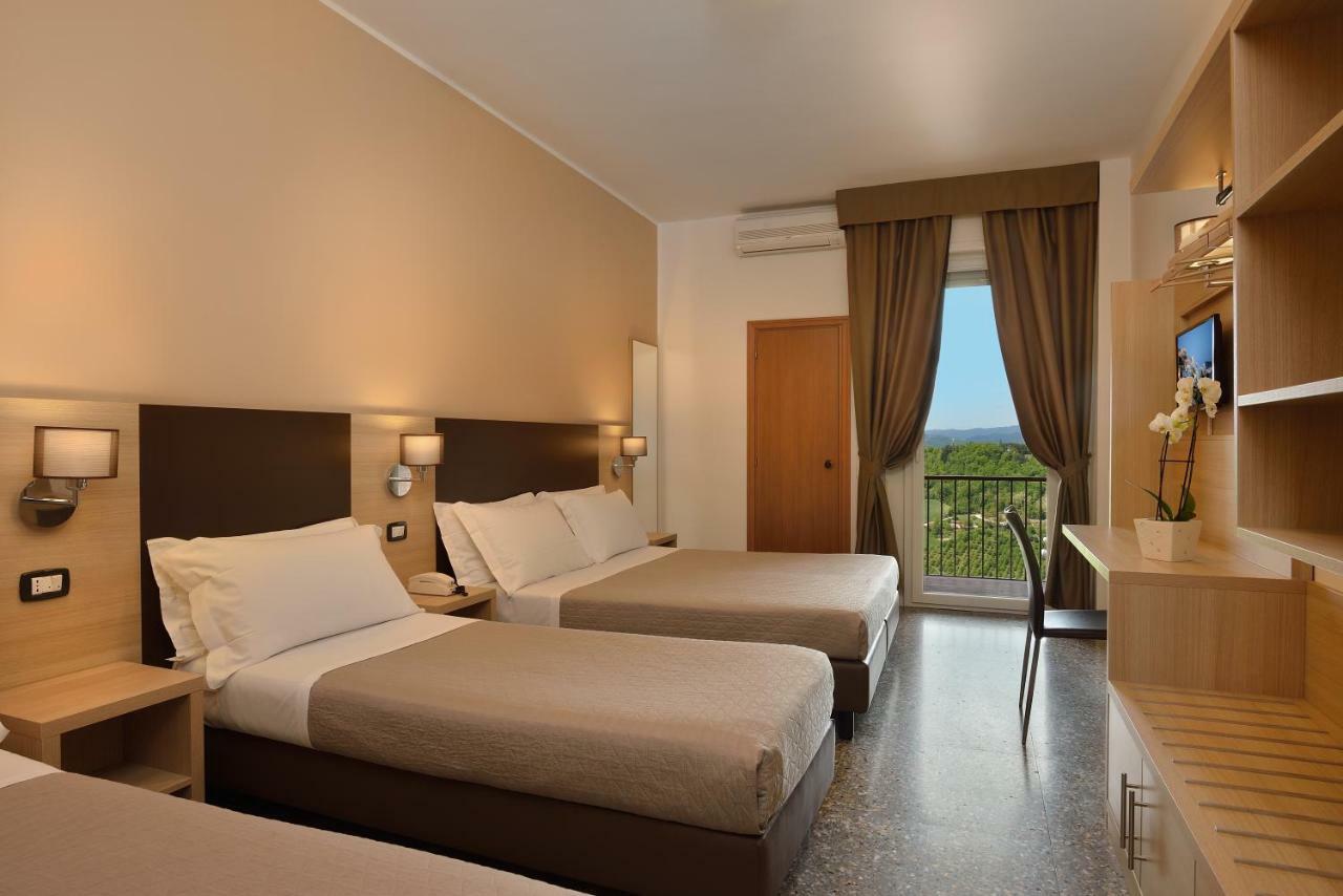 Hotel Piero Della Francesca Urbino Kültér fotó